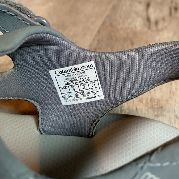 Columbia Women's US 7 EUR 38 Two Strap Sandals Grey Athletic Surf Water - Picture 3 of 8
